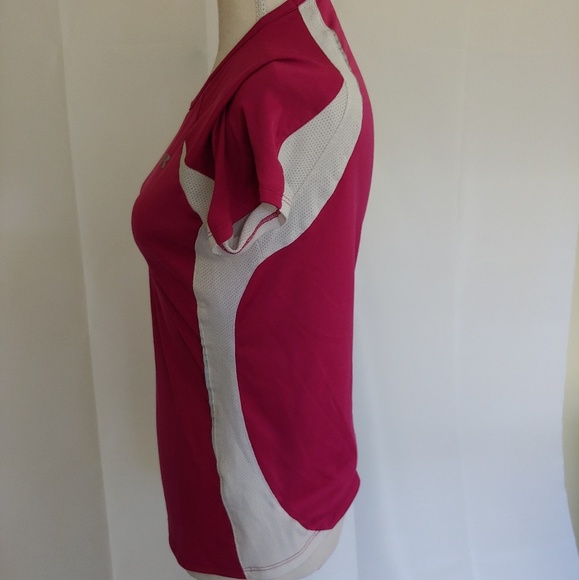 2 for 1 Under Armour Heatgear Tops Fuschia Tops - Picture 3 of 8